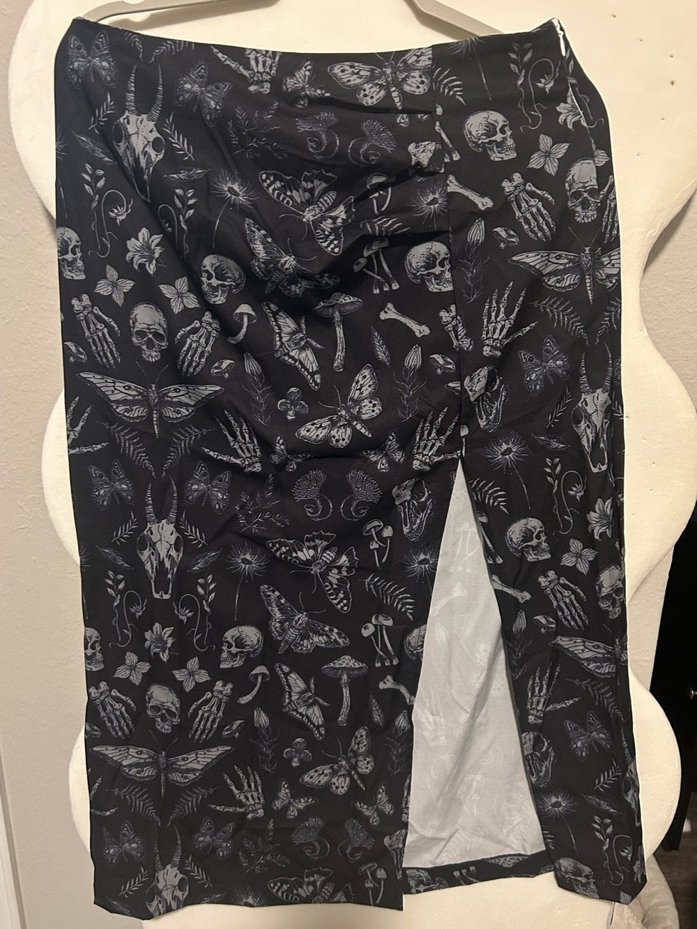ROMWE Black Skull & Nature Print Skirt